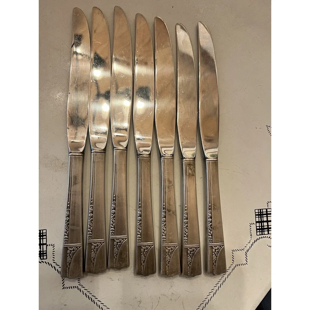 Lot Of 7 Oneida CAPRICE Nobility Silver Plate 1937 Grille Knives Silverware